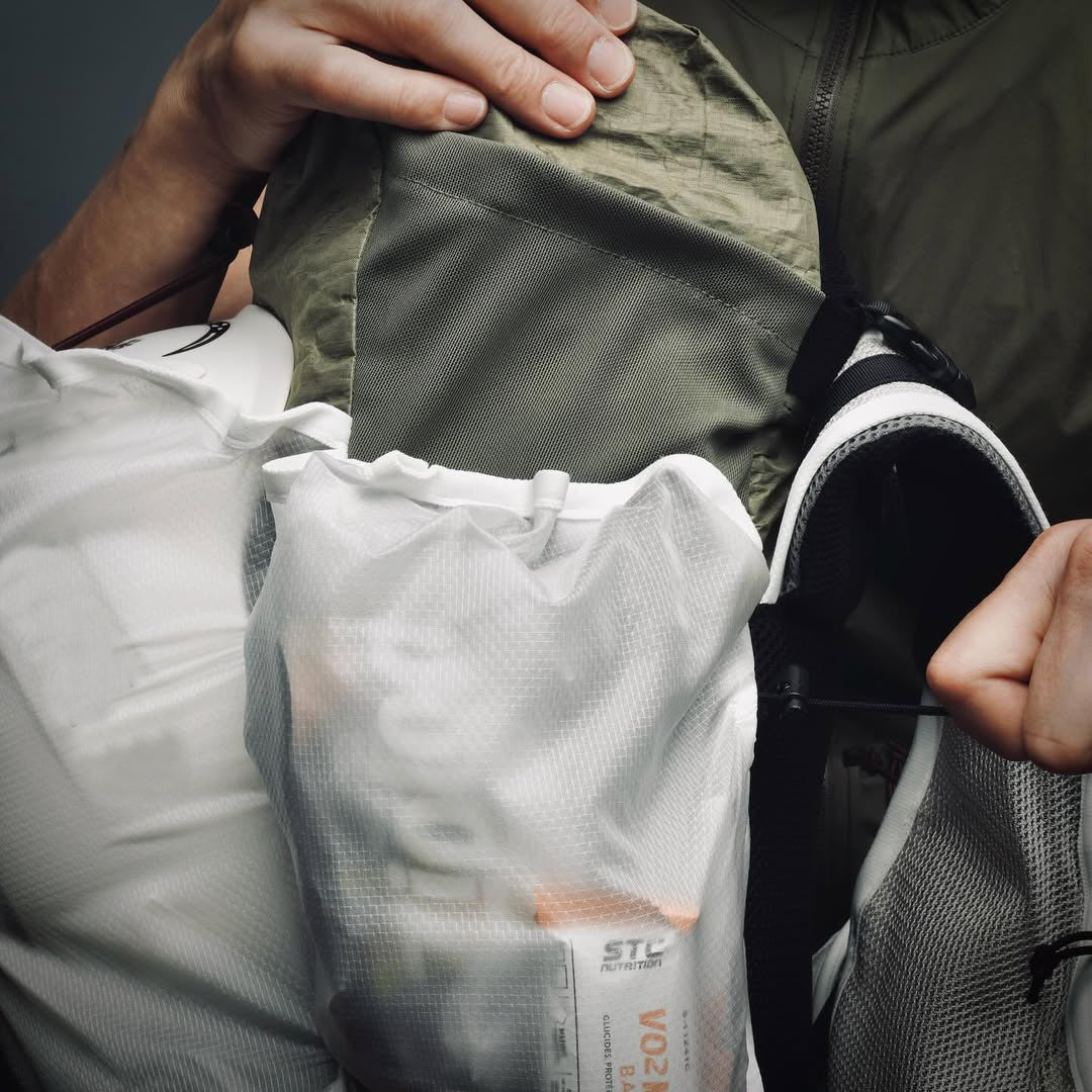 2025 new outdoor crude benzene ultra-light waterproof mountaineering trail running expansion camping bag