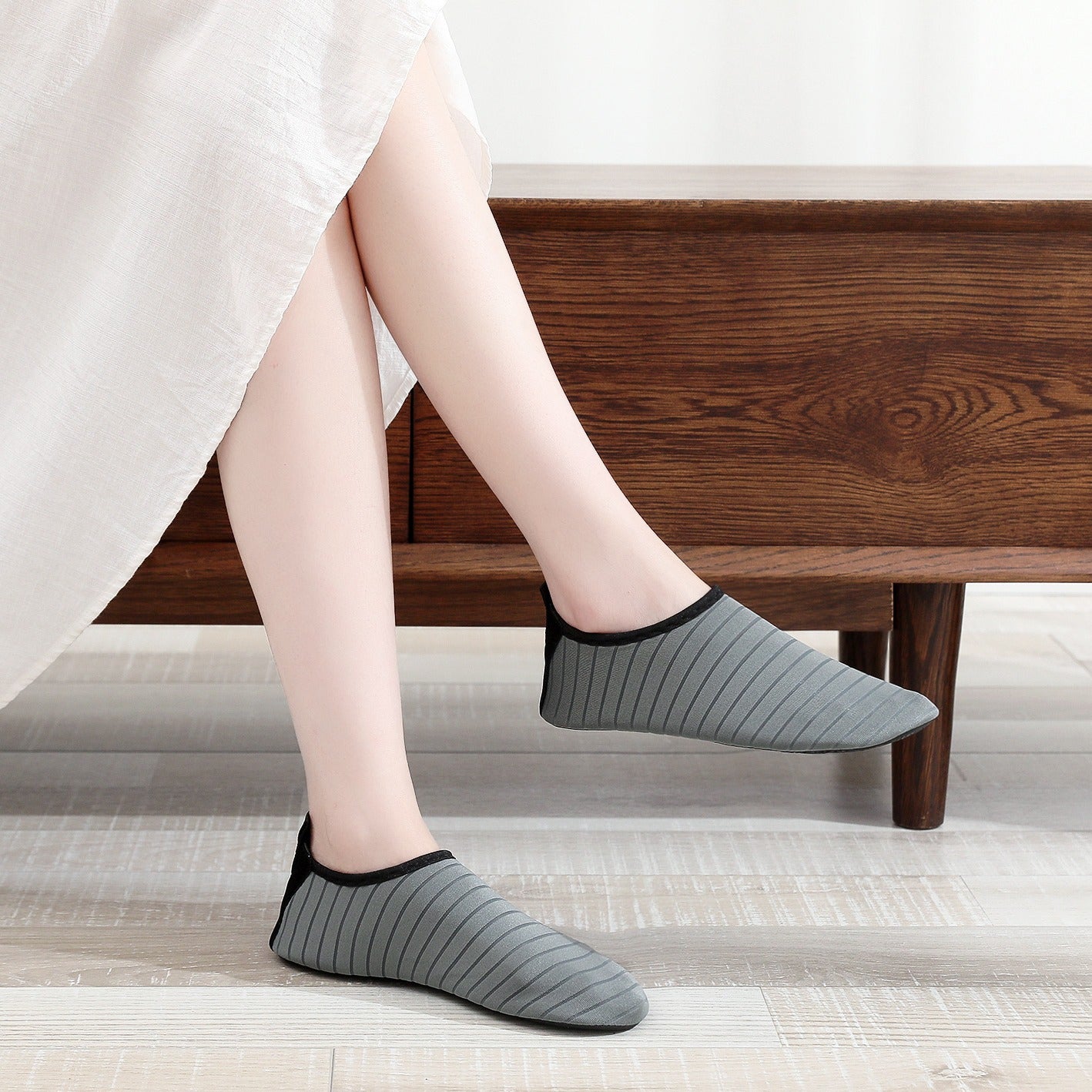 Indoor fitness shoes men's and women's training non-slip yoga shoes ******** rope shoes dancing shoes treadmill exercise