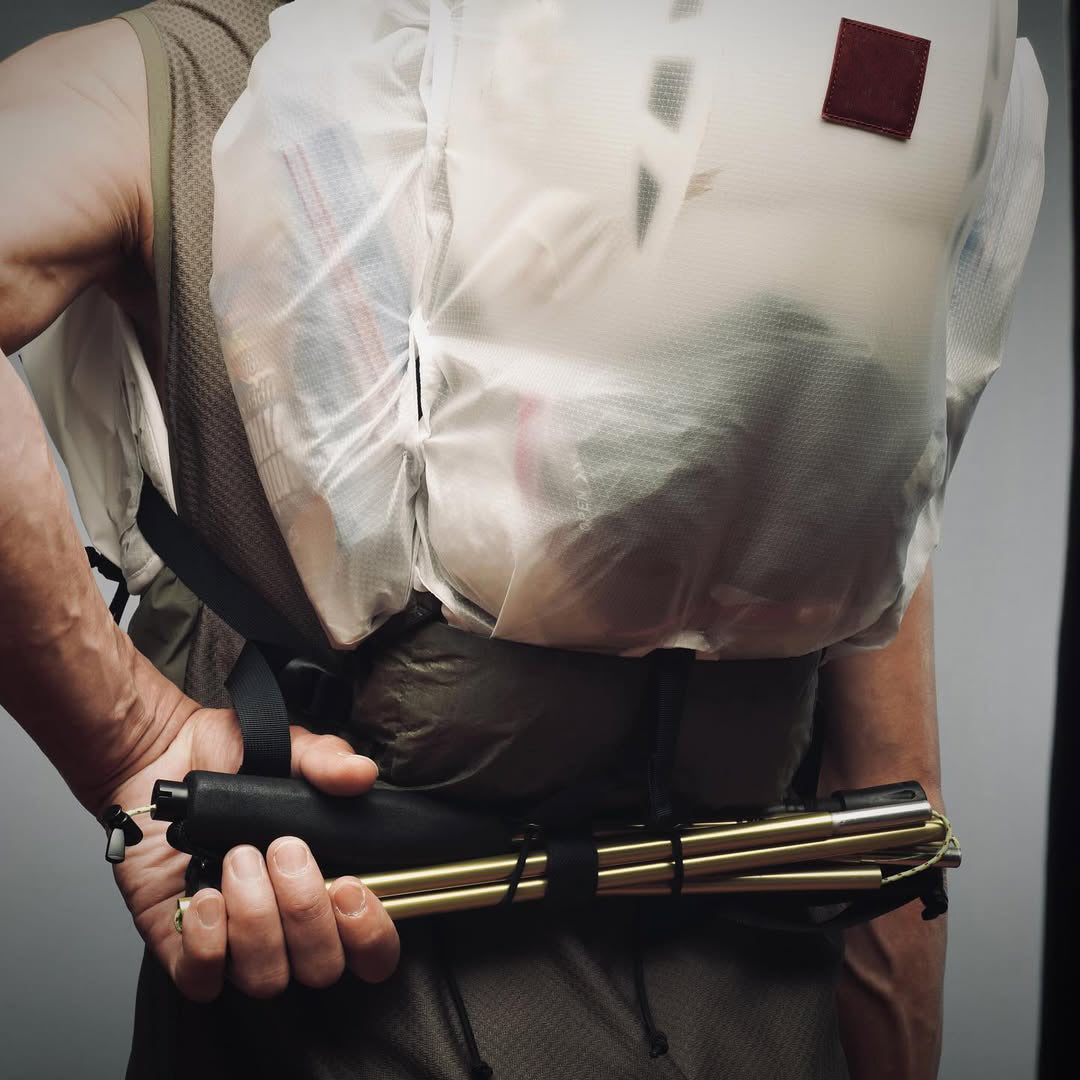 2025 new outdoor crude benzene ultra-light waterproof mountaineering trail running expansion camping bag